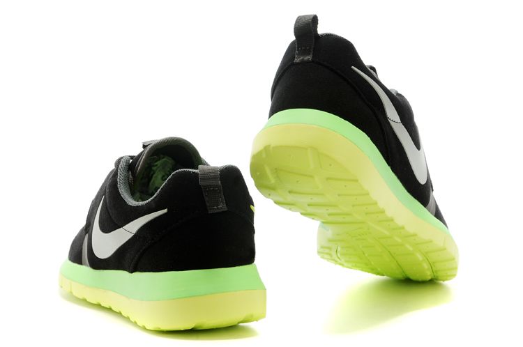 NIKE ROSHERUN NM 3M fur vert noir nouvelles chaussures (3)